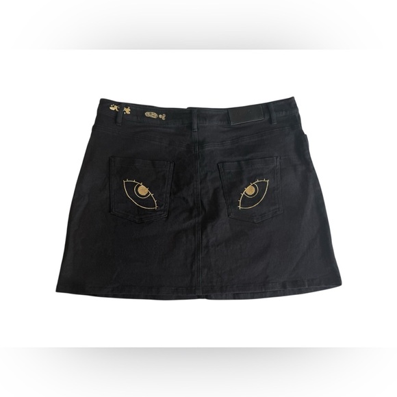 LAZY OAF x Laura Callaghan Eyes On My Butt Skirt - Picture 5 of 9